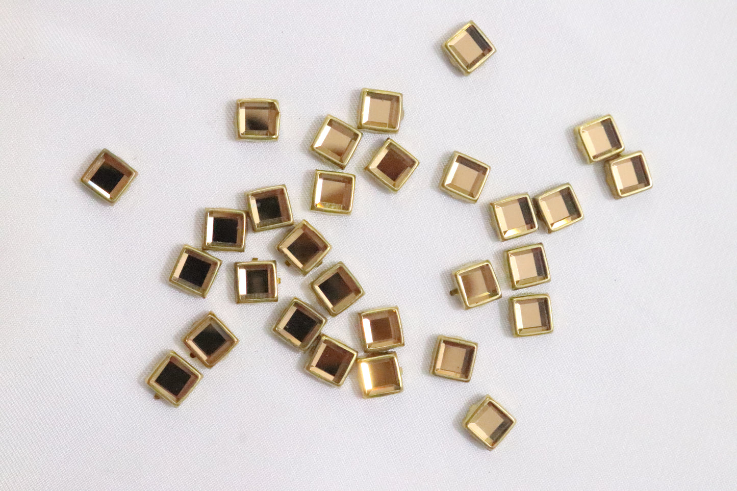 Square-Shape Golden  4x4