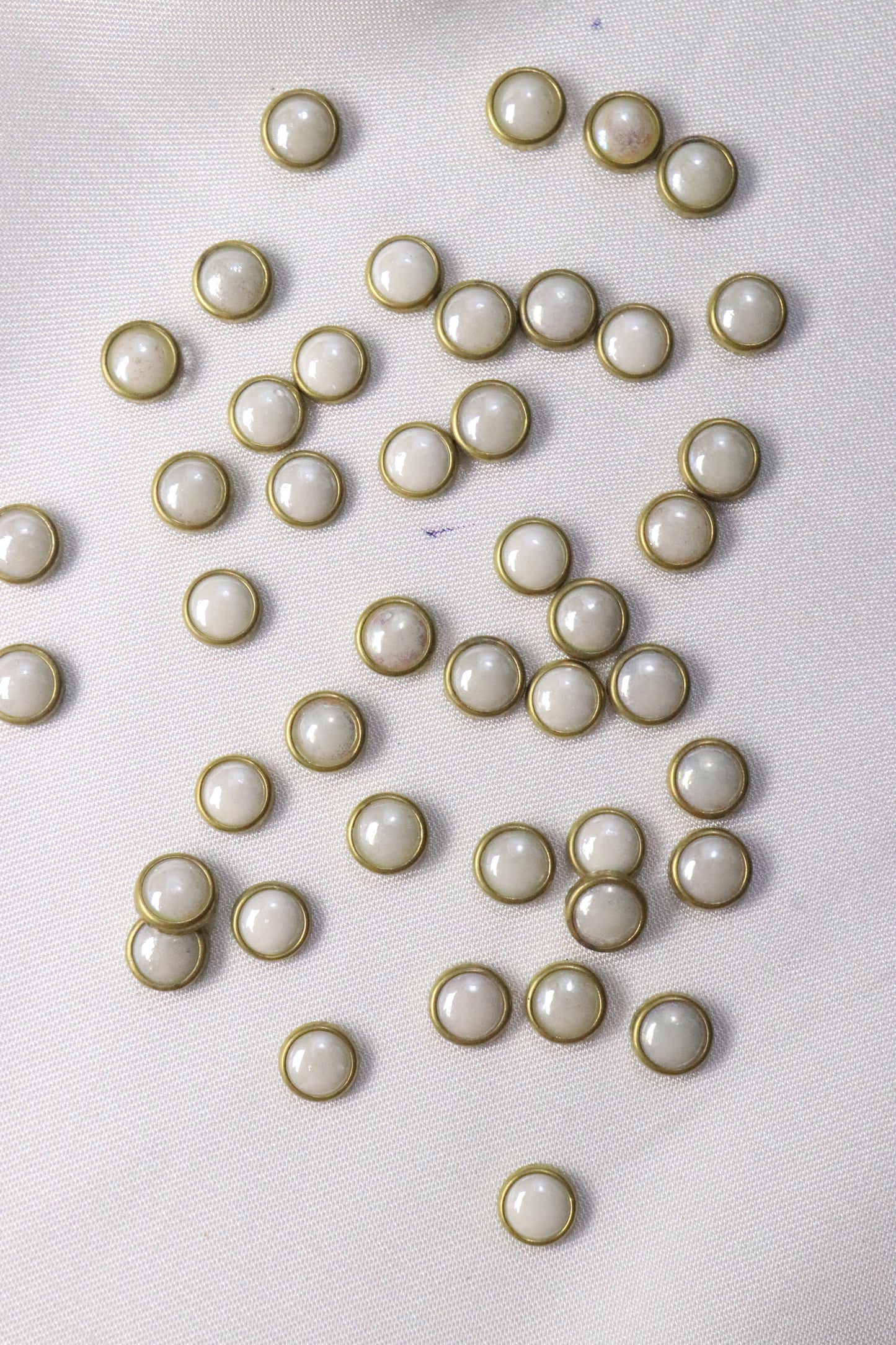 Big-Circle Milky-White 6mm